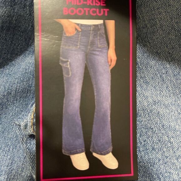 Mid rise bootcut jeans size 7 - Picture 2 of 3